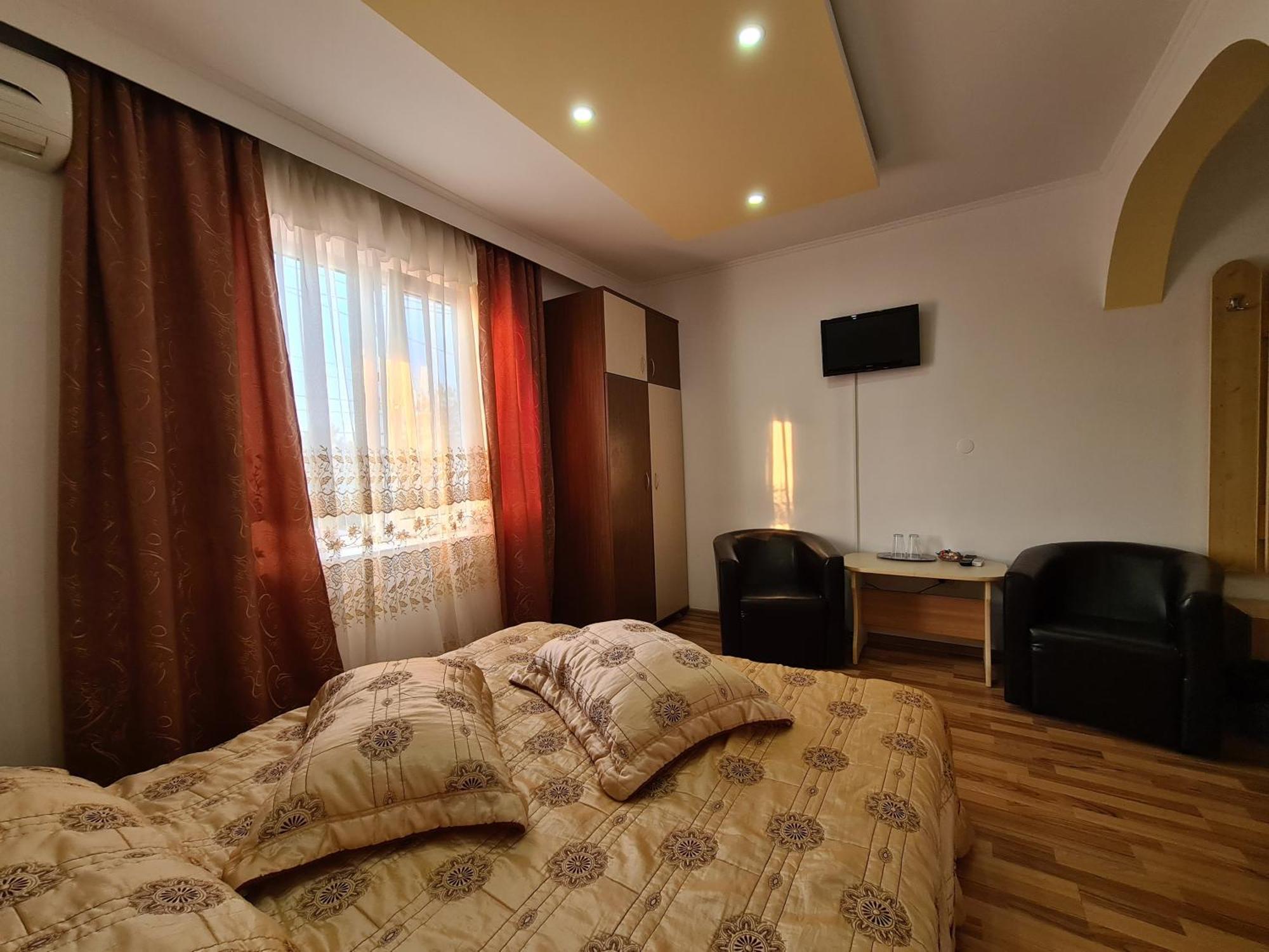 Casa Bianca 호텔 Două Mai 외부 사진
